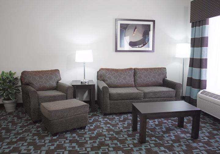 Hampton Inn & Suites Nashville At Opryland Room photo